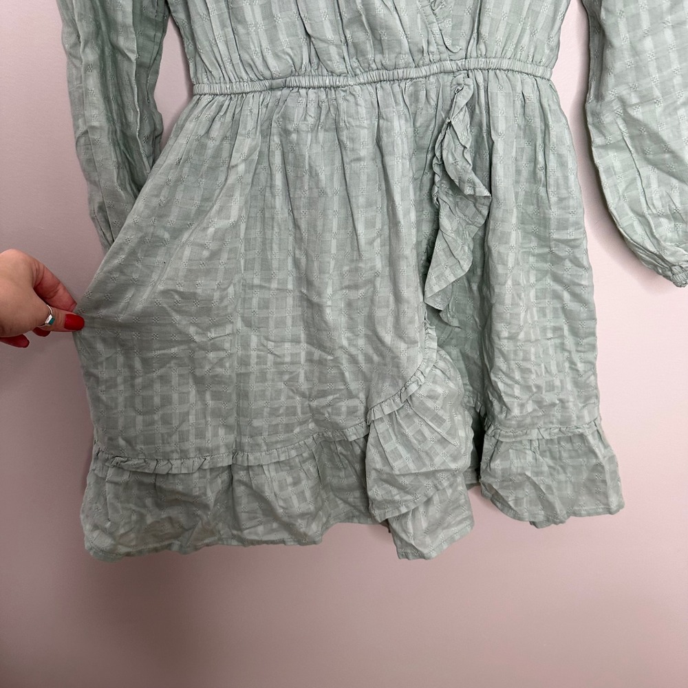 American Eagle Women's Sage Green‎ Textured Wrap Dress Long Sleeve Ruffle Midi M - Picture 4 of 7